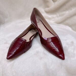 Vince Camuto | Pointed Toe Flats | Burgundy Snake | 7.5